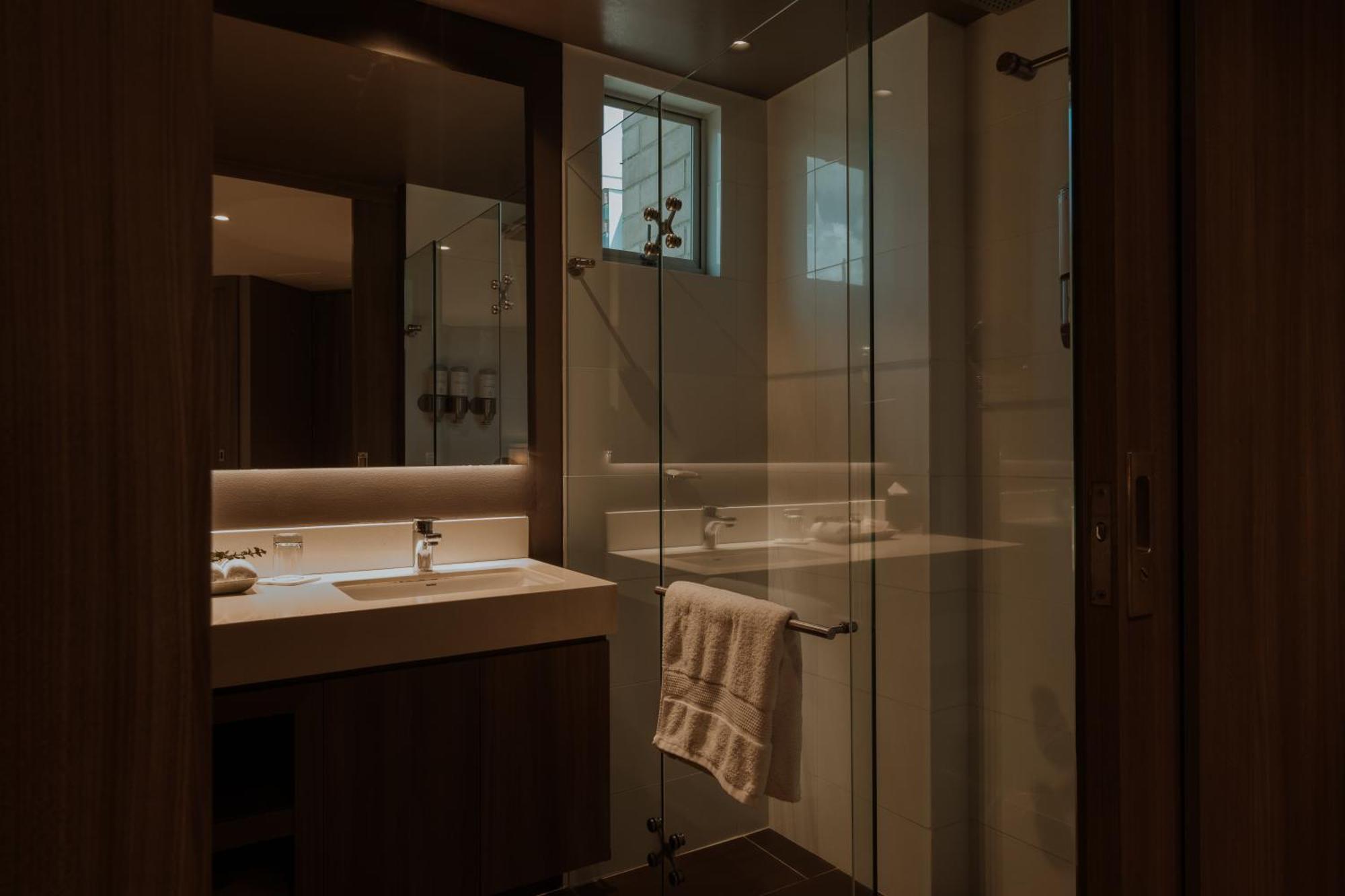 מדיין Binn Hotel מראה חיצוני תמונה