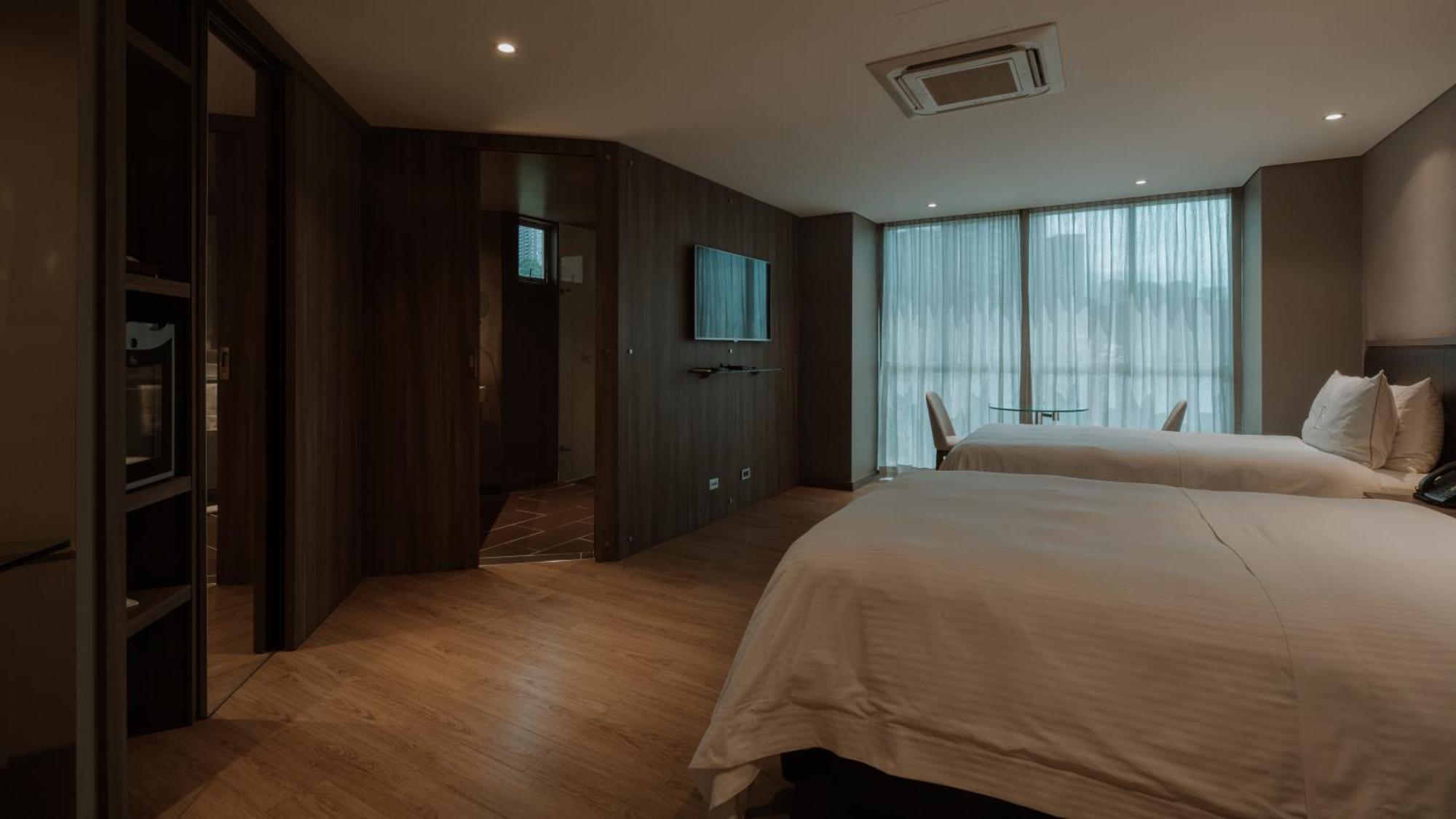 מדיין Binn Hotel מראה חיצוני תמונה