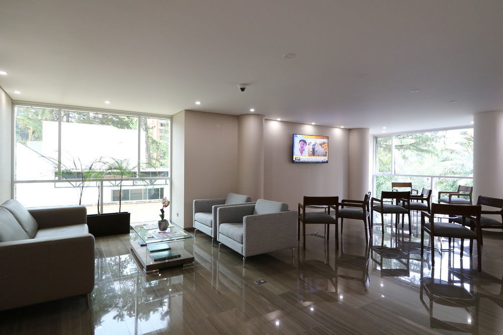 מדיין Binn Hotel מראה חיצוני תמונה