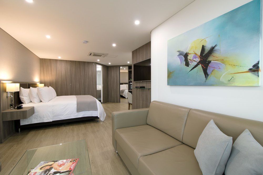 מדיין Binn Hotel מראה חיצוני תמונה